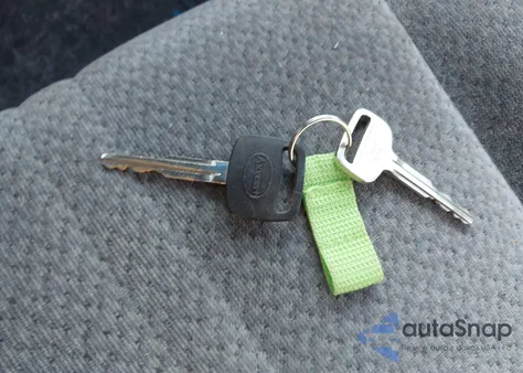 2000 Toyota Camry Le V6 z USA, uszkodzony, nr VIN 4T1BF22K4YU951867